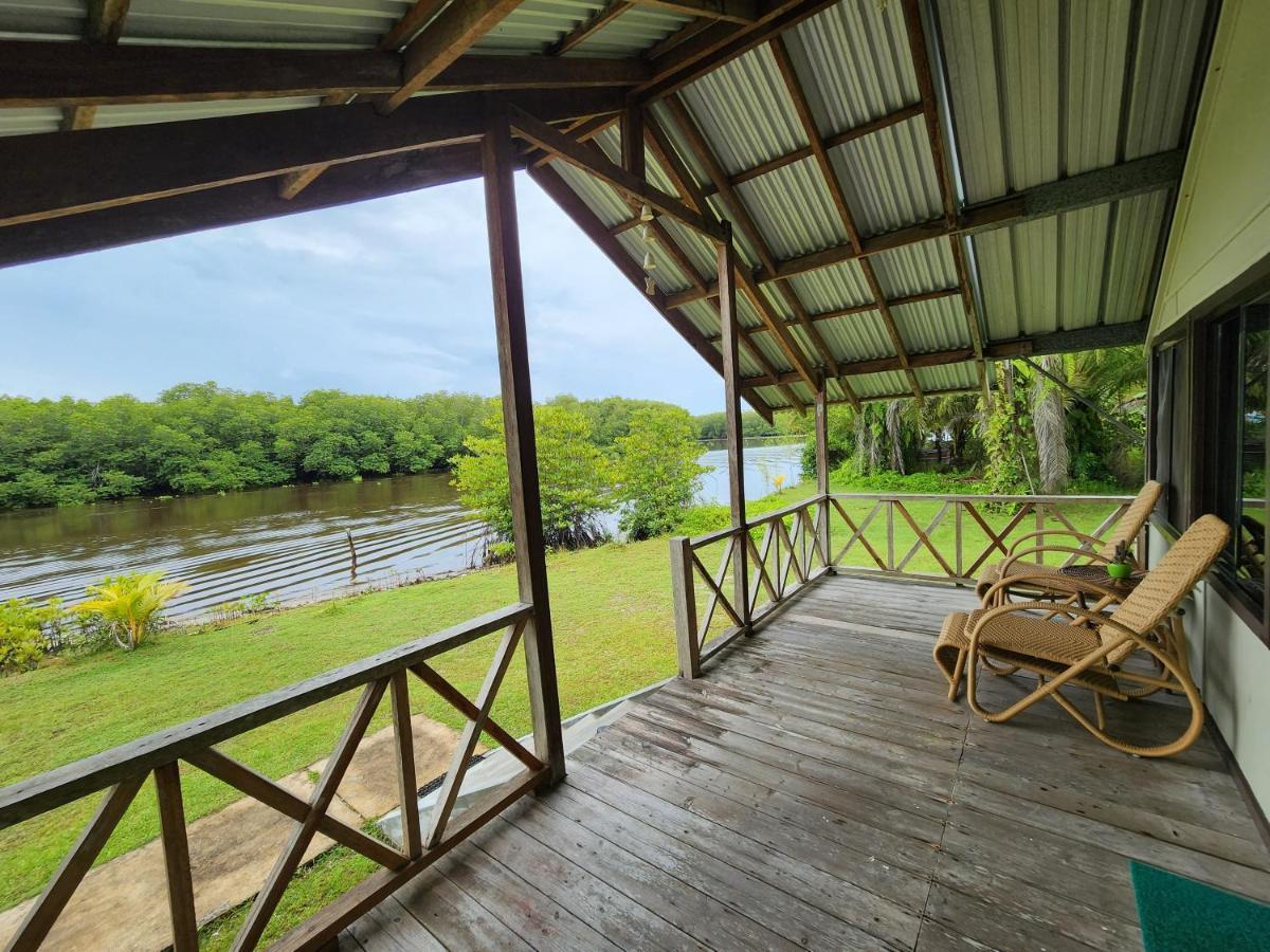 Gosongtelaga Mb Camp Singkil酒店 外观 照片