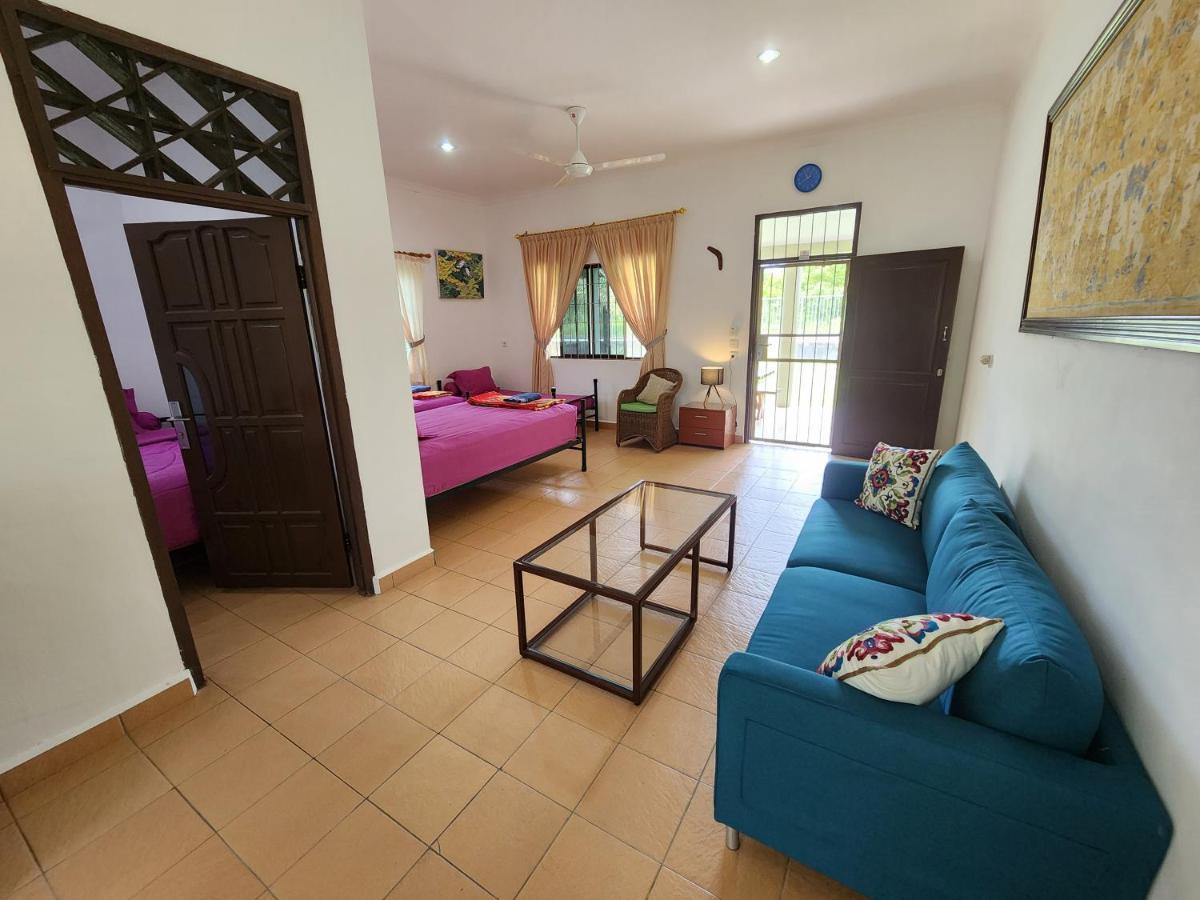 Gosongtelaga Mb Camp Singkil酒店 外观 照片