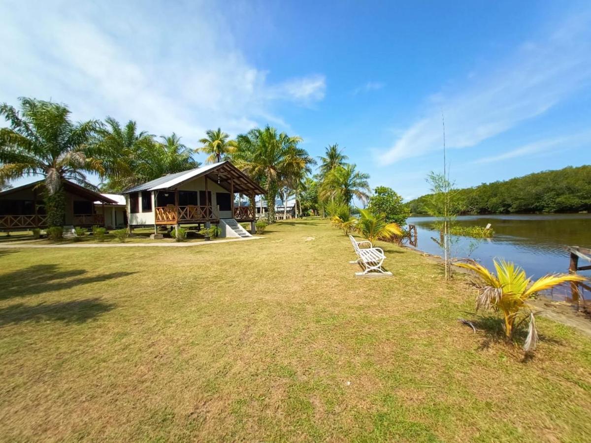 Gosongtelaga Mb Camp Singkil酒店 外观 照片